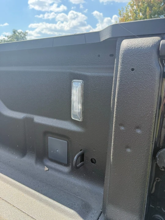 2025 Jeep JT Gladiator - Image 24 of 31