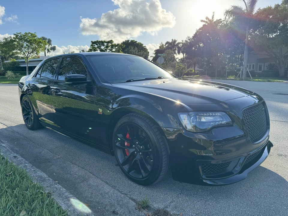 2015 Chrysler 300 (2005-2023) - Image 11 of 31
