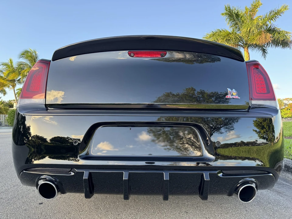 2015 Chrysler 300 (2005-2023) - Image 8 of 31