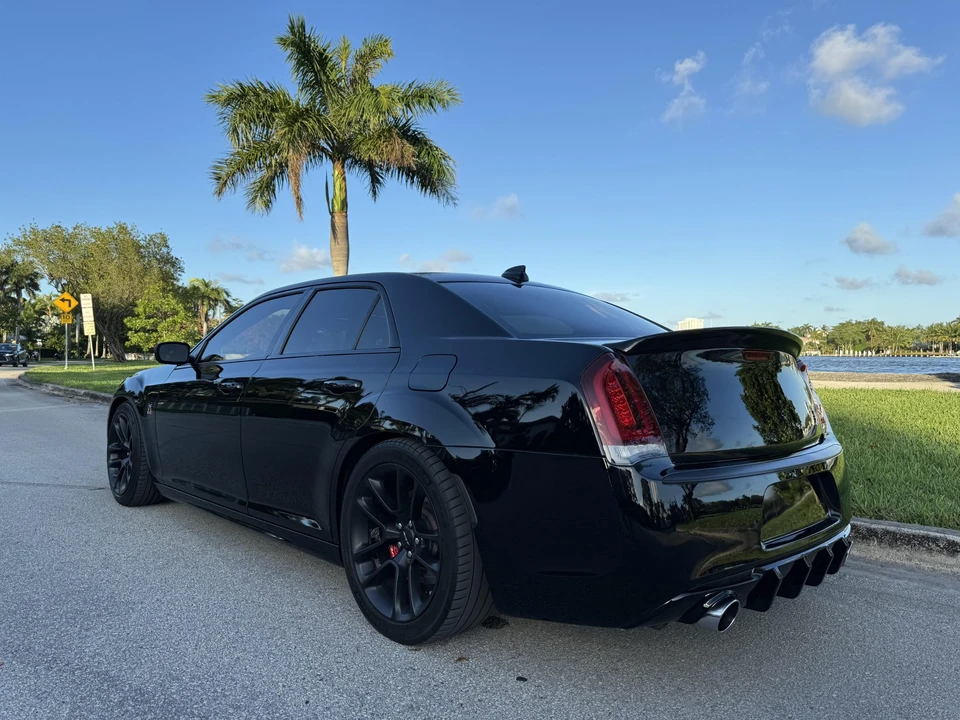 2015 Chrysler 300 (2005-2023) - Image 6 of 31