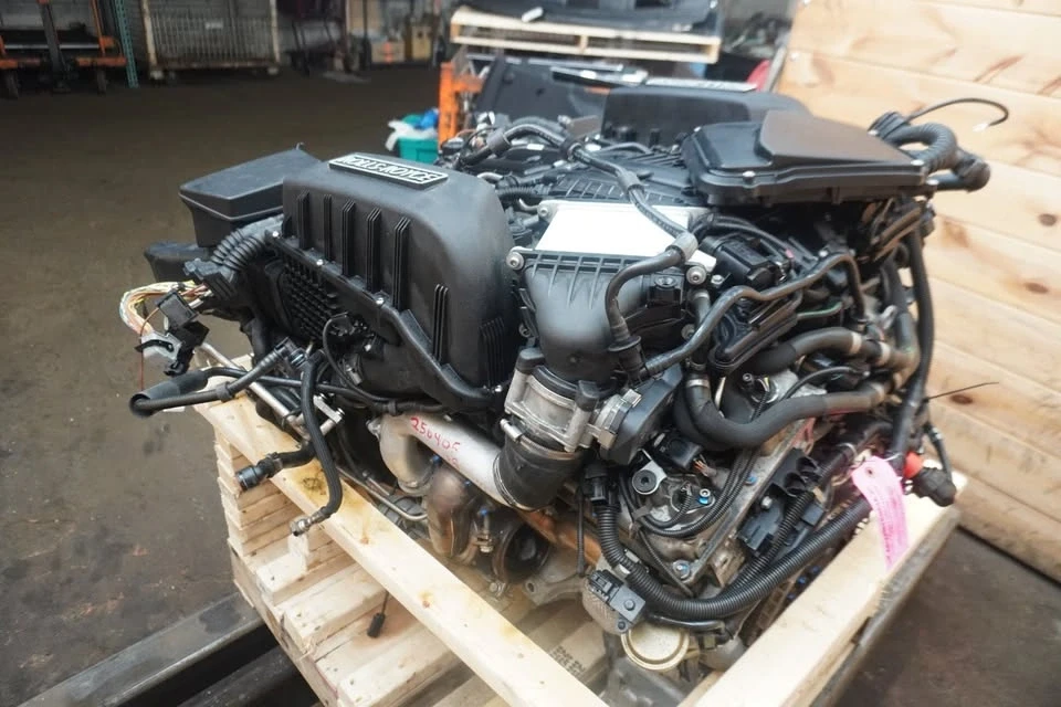 2011 Parts & Memorabilia Engines - Image 4 of 10