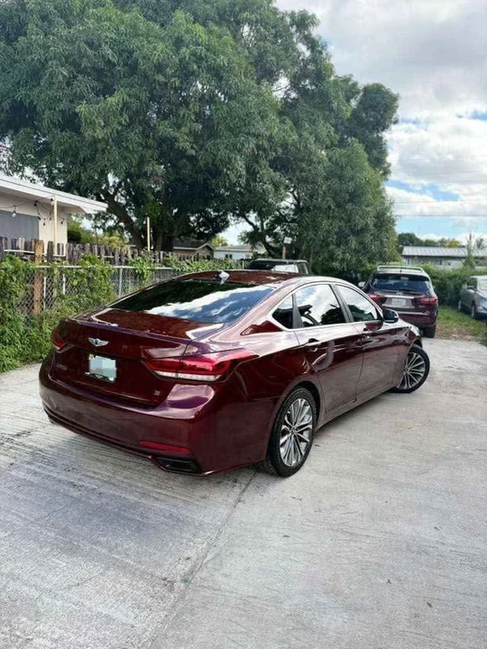 2017 Hyundai Genesis - Image 4 of 9