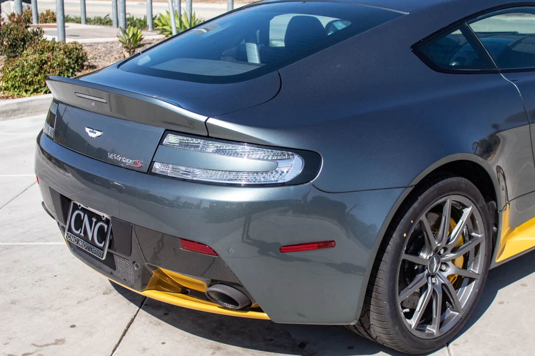 2017 Aston Martin V12 Vantage (2010-2018) - Image 19 of 31