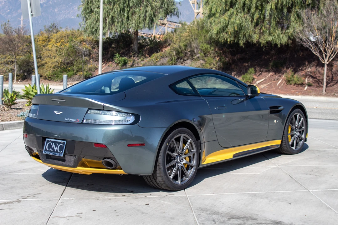 2017 Aston Martin V12 Vantage (2010-2018) - Image 13 of 31