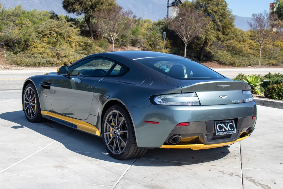 2017 Aston Martin V12 Vantage (2010-2018) - Image 9 of 31