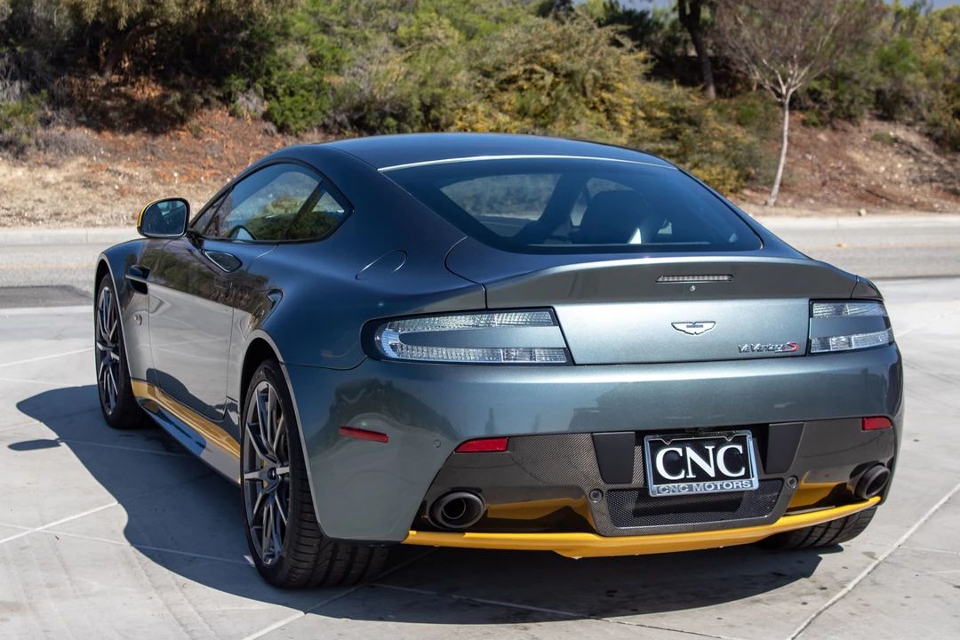 2017 Aston Martin V12 Vantage (2010-2018) - Image 10 of 31