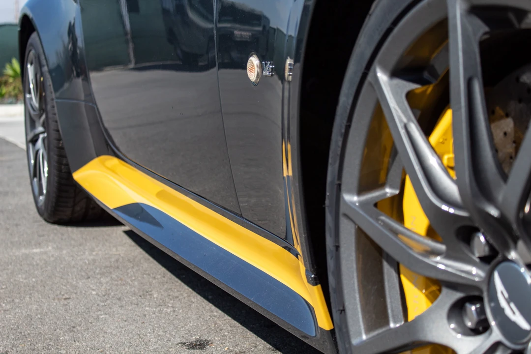2017 Aston Martin V12 Vantage (2010-2018) - Image 26 of 31
