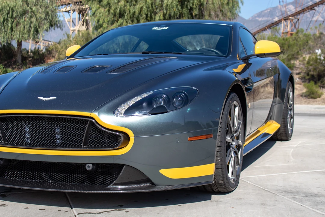 2017 Aston Martin V12 Vantage (2010-2018) - Image 18 of 31