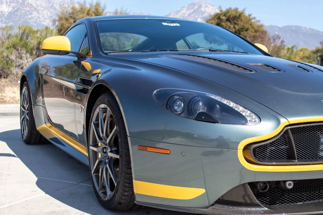 2017 Aston Martin V12 Vantage (2010-2018) - Image 17 of 31