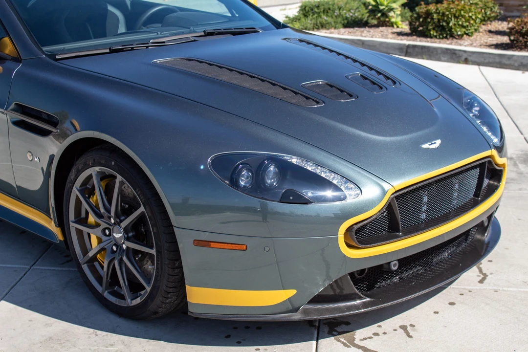 2017 Aston Martin V12 Vantage (2010-2018) - Image 15 of 31