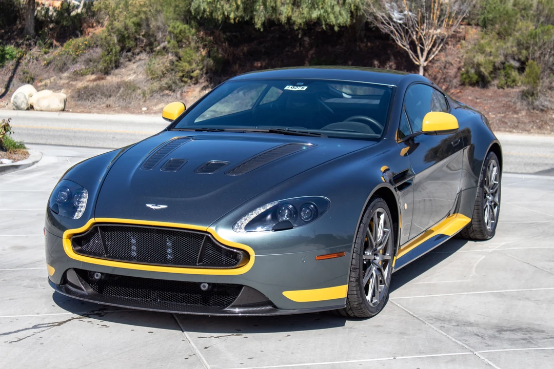 2017 Aston Martin V12 Vantage (2010-2018) - Image 6 of 31