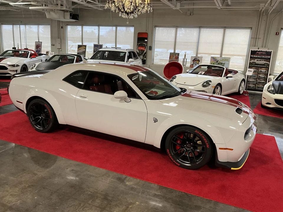 2019 Dodge Challenger SRT Hellcat 3rd Gen - Image 12 of 31