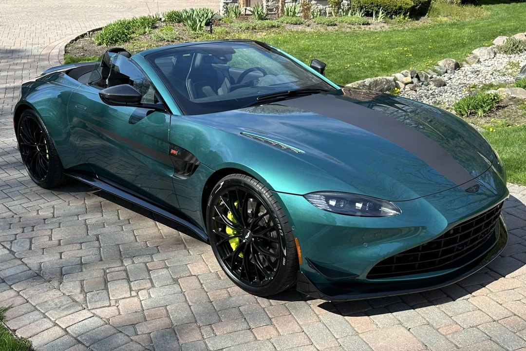 2023 Aston Martin V8 Vantage (2019+) - Image 1 of 31