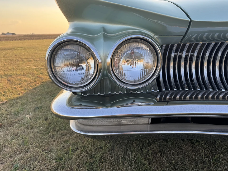 1960 Buick LeSabre - Image 10 of 31