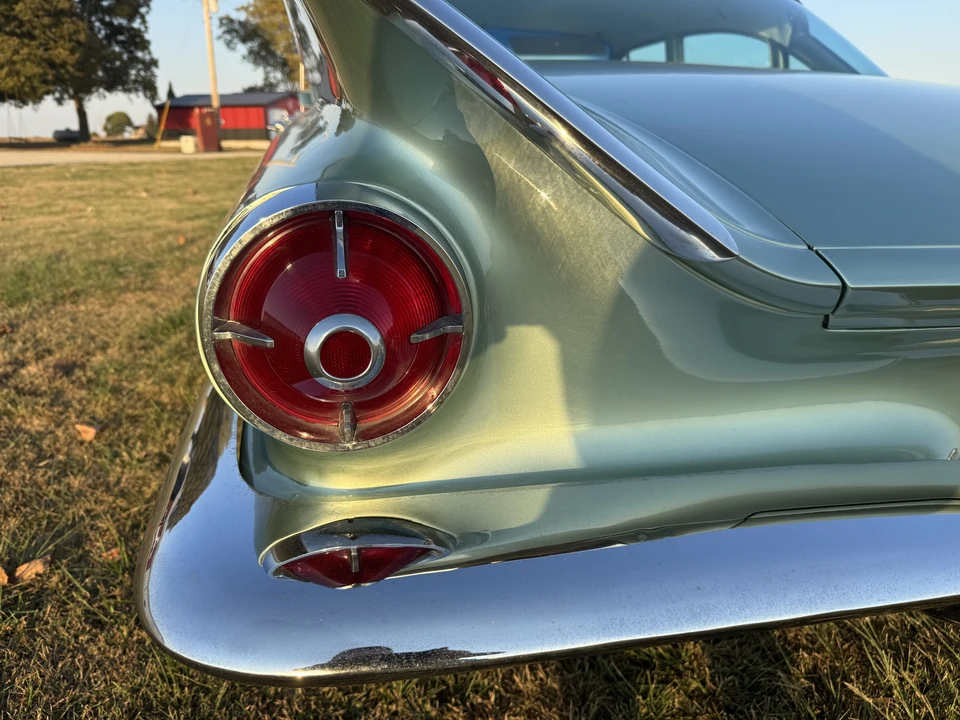 1960 Buick LeSabre - Image 23 of 31