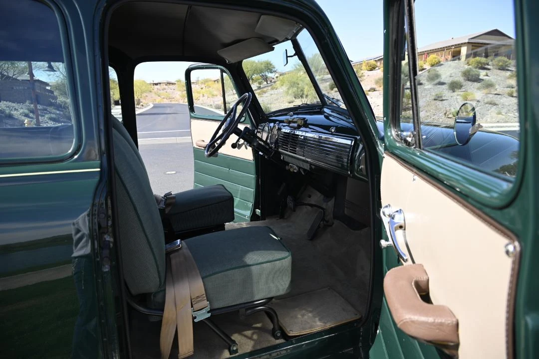 1951 Chevrolet Suburban 3rd Gen - Image 28 of 31