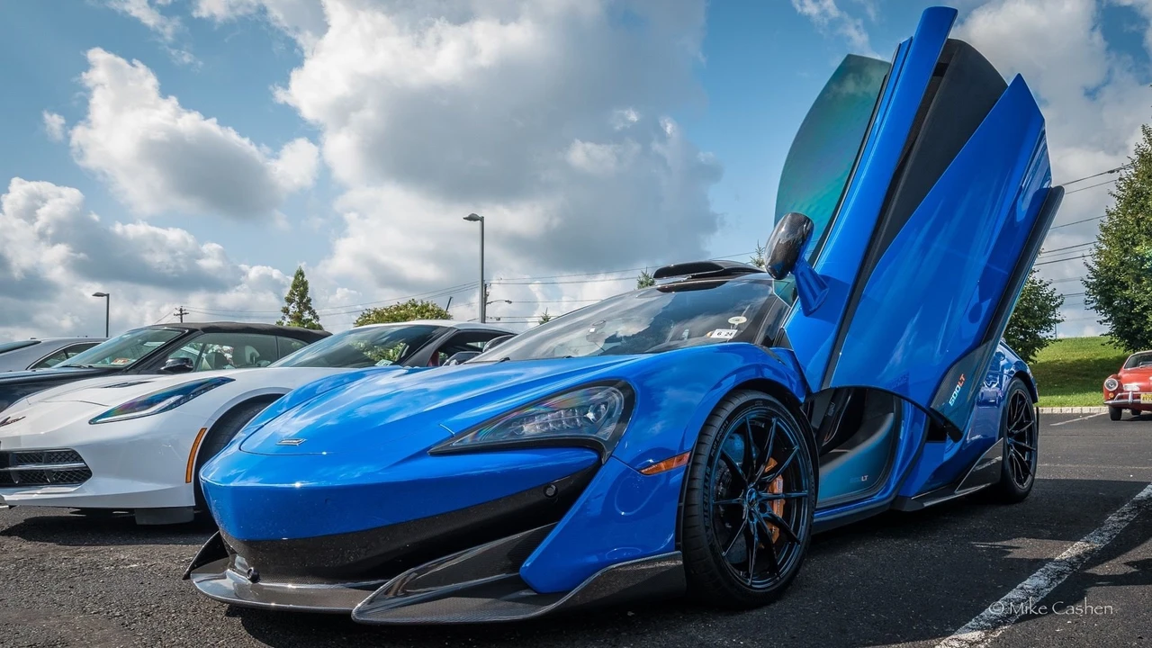 2019 McLaren 570S - Image 2 of 8