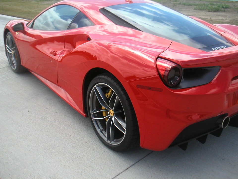 2016 Ferrari 488 GTB - Image 7 of 31
