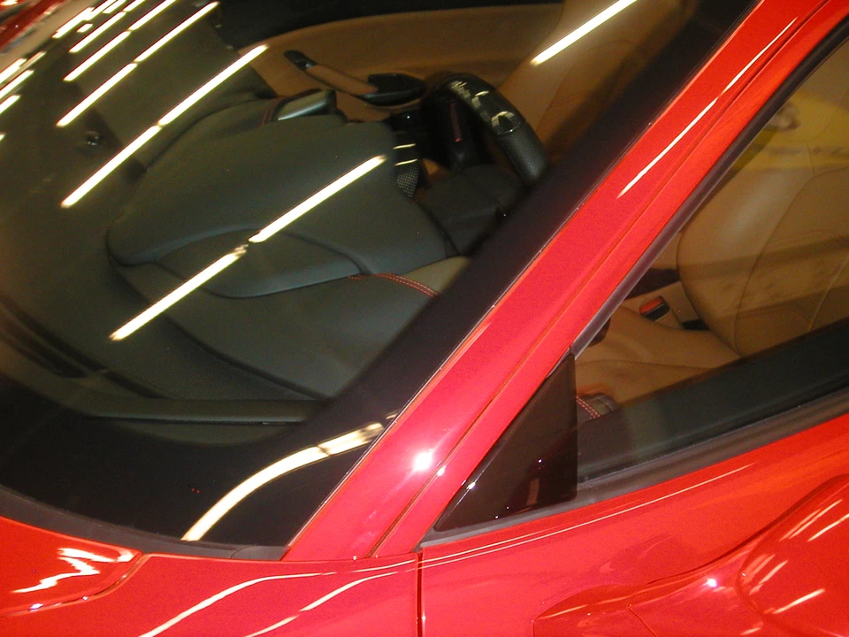2016 Ferrari 488 GTB - Image 24 of 31