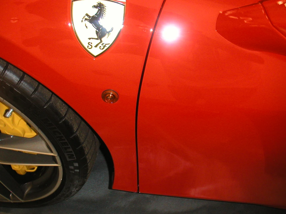 2016 Ferrari 488 GTB - Image 28 of 31