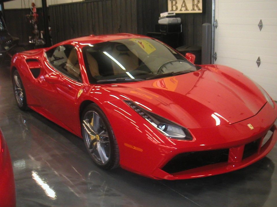 2016 Ferrari 488 GTB - Image 12 of 31
