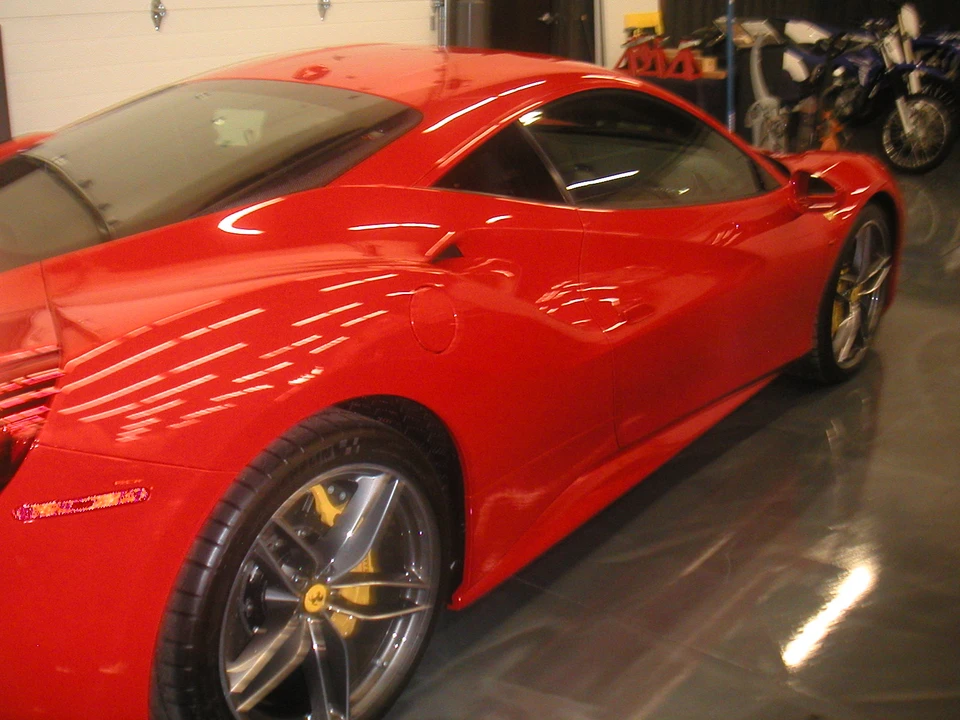2016 Ferrari 488 GTB - Image 16 of 31