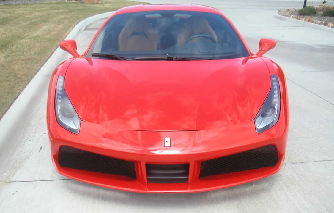 2016 Ferrari 488 GTB - Image 2 of 31