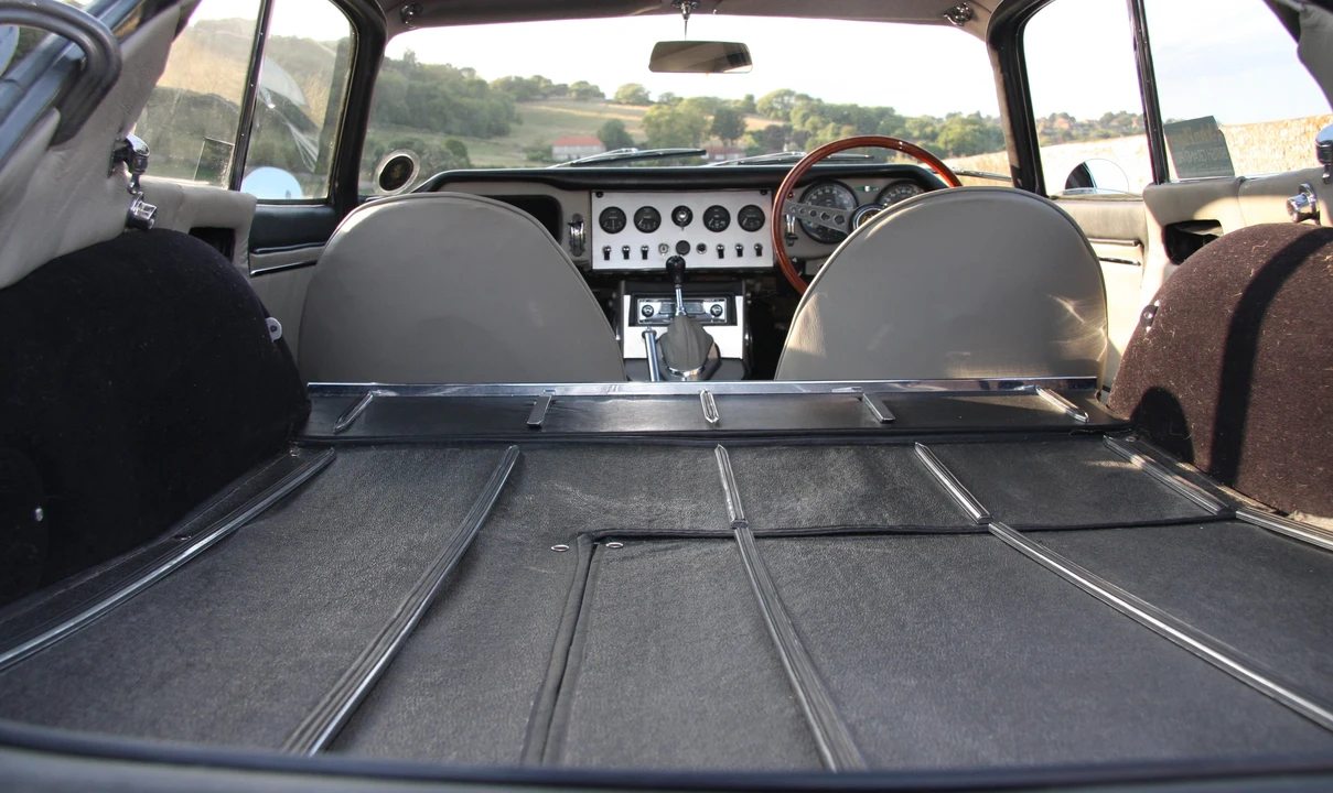 1963 Jaguar E-Type Series 1 - Image 10 of 10