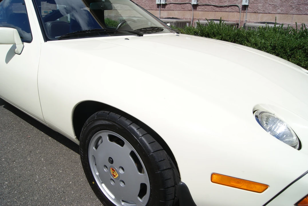 1984 Porsche 928 S - Image 12 of 31