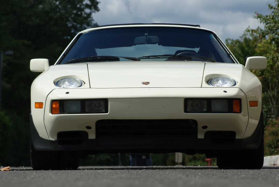 1984 Porsche 928 S - Image 2 of 31