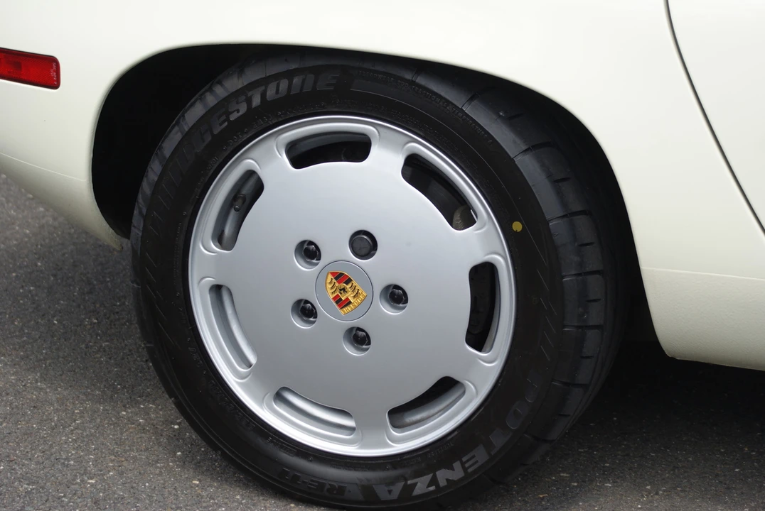 1984 Porsche 928 S - Image 21 of 31