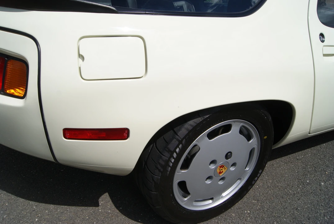 1984 Porsche 928 S - Image 30 of 31
