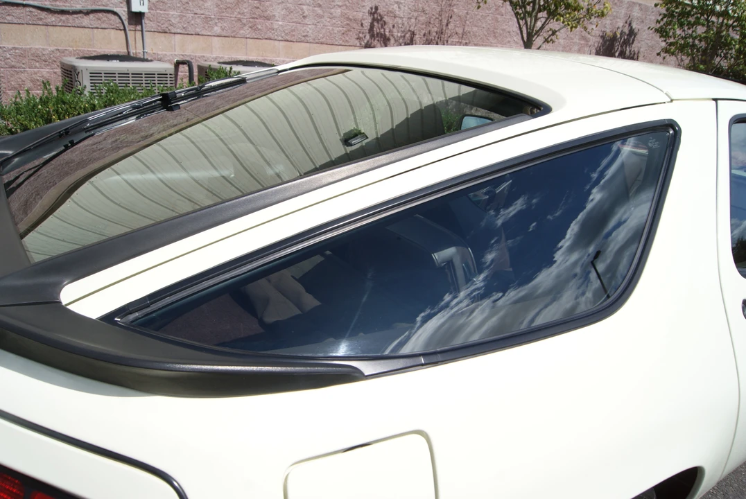 1984 Porsche 928 S - Image 29 of 31