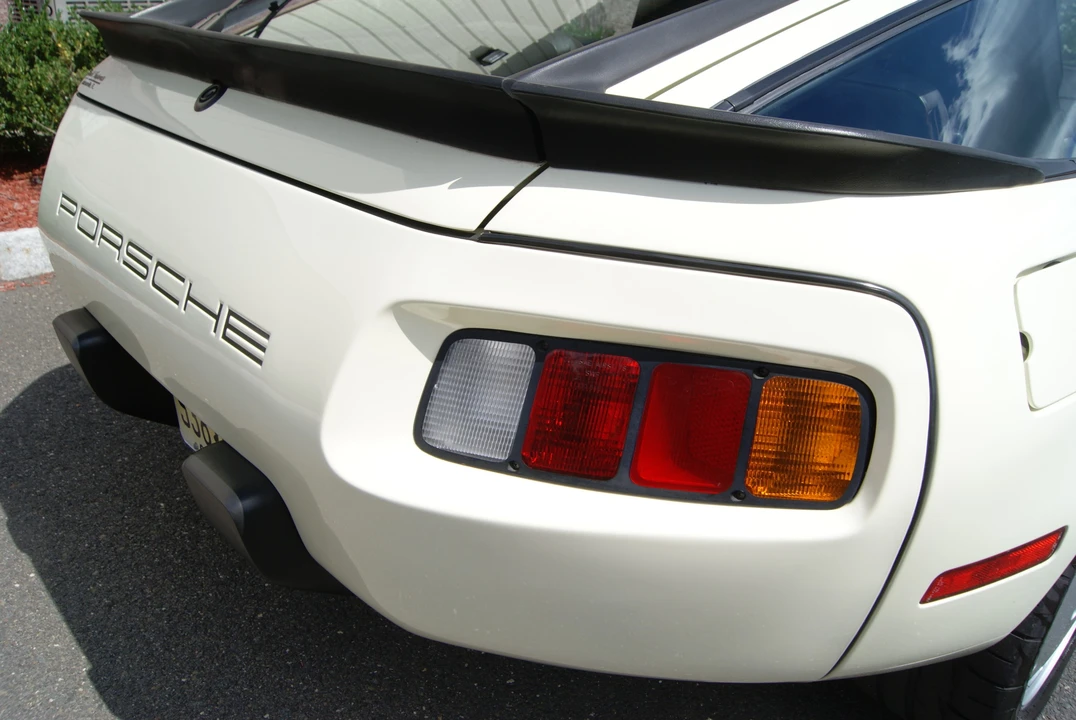 1984 Porsche 928 S - Image 31 of 31