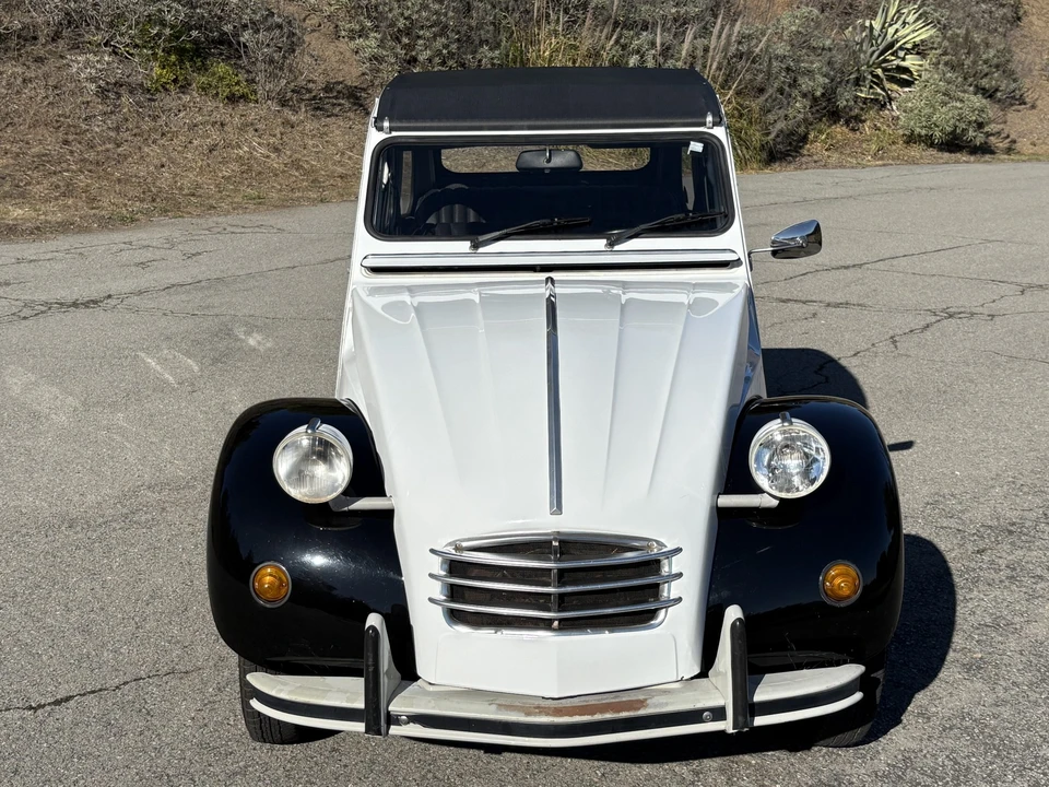 Citroen 2CV - Image 13 of 31