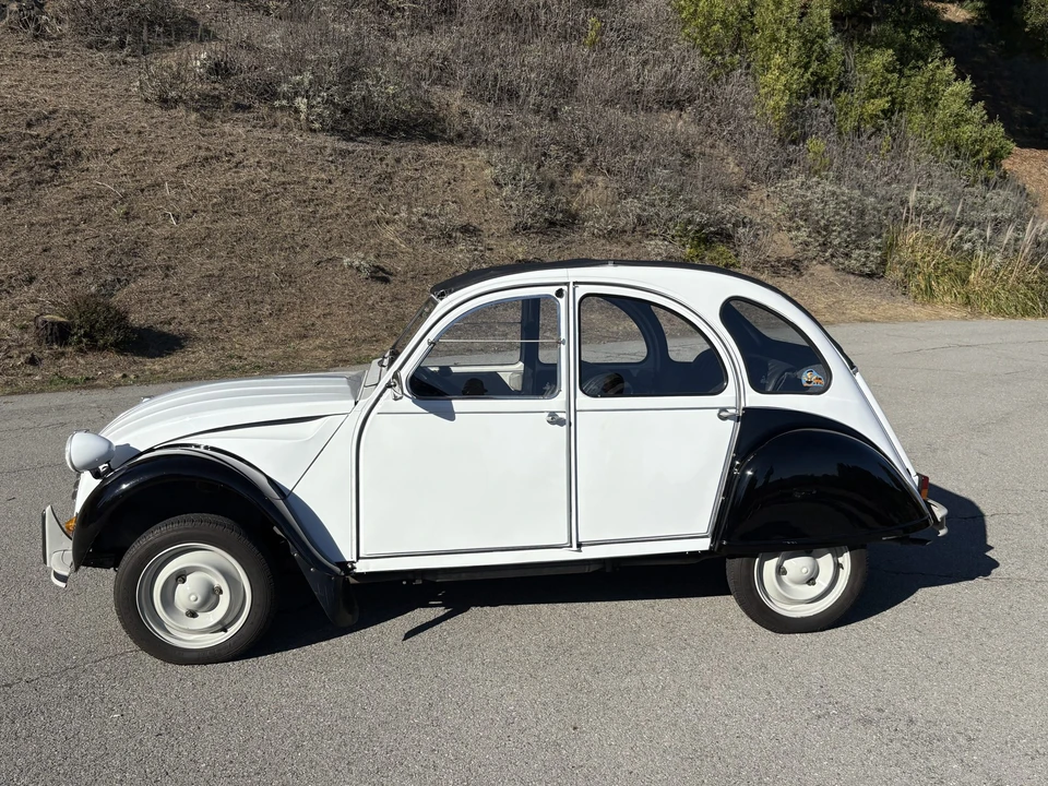 Citroen 2CV - Image 6 of 31