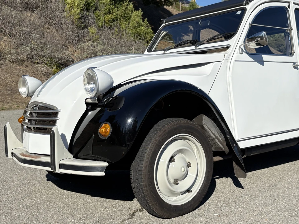 Citroen 2CV - Image 19 of 31