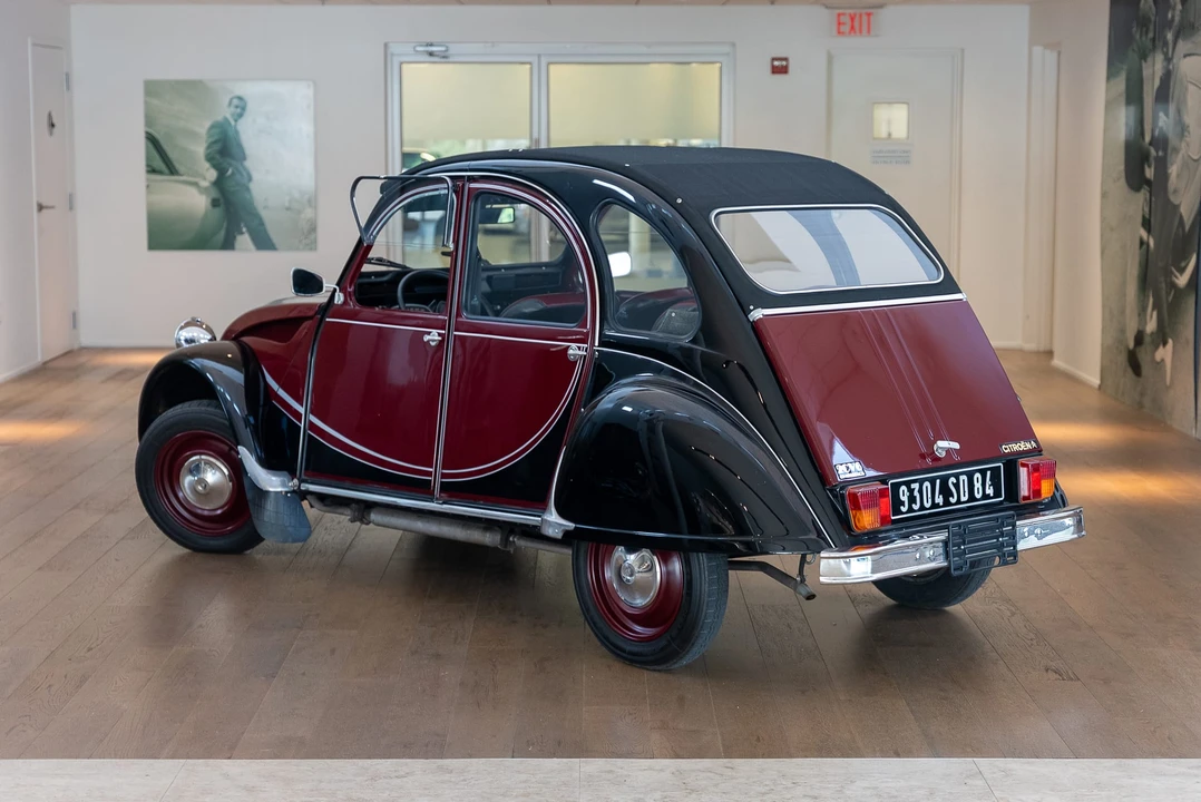 Citroen 2CV - Image 15 of 31