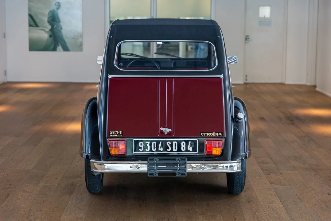 Citroen 2CV - Image 13 of 31