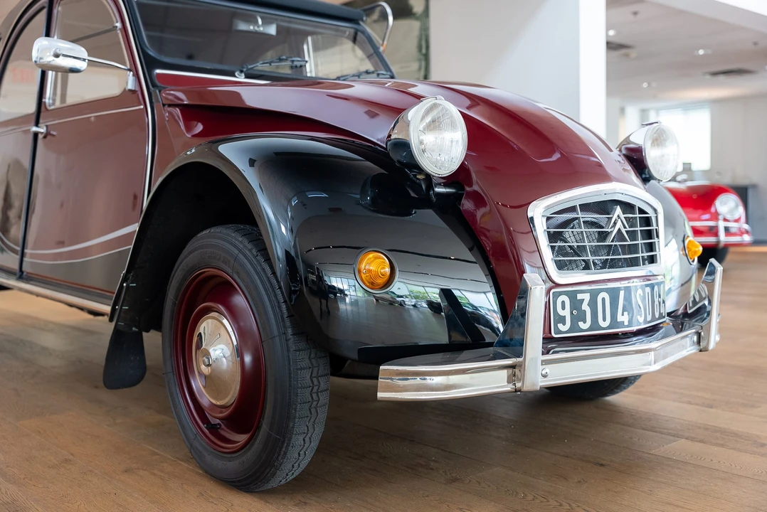 Citroen 2CV - Image 19 of 31