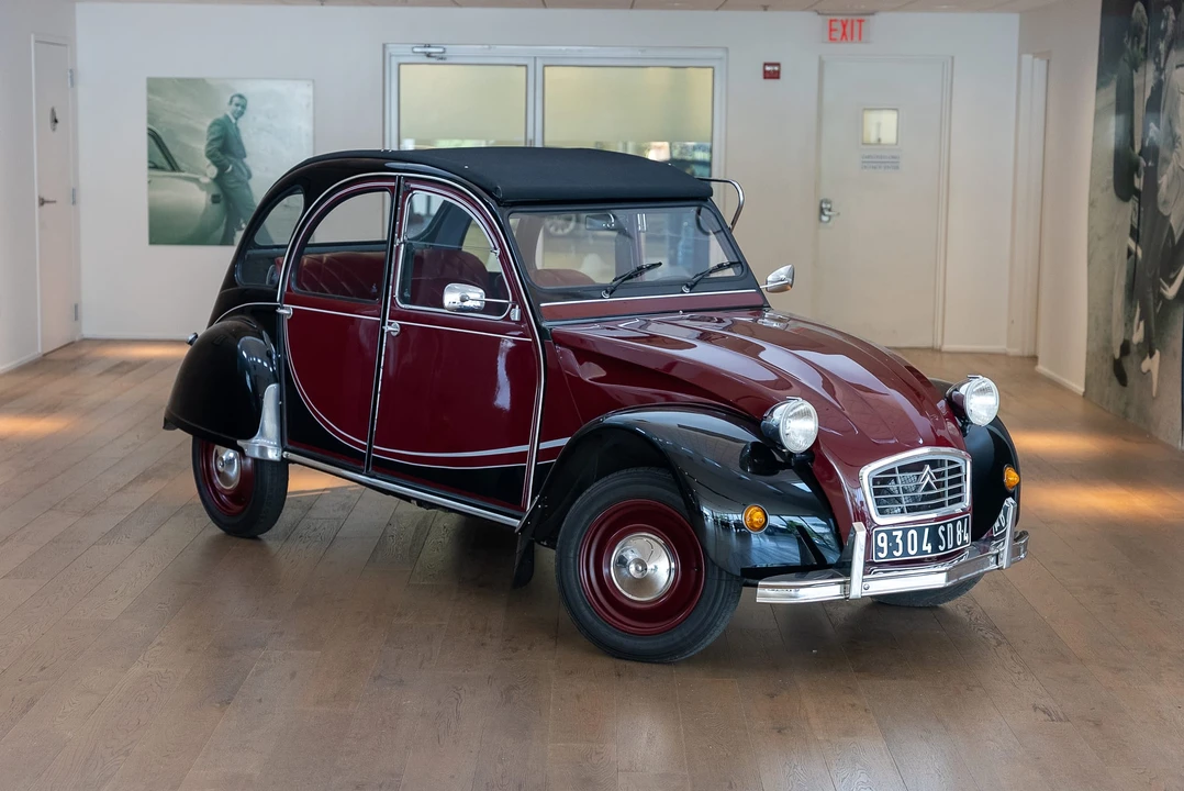 Citroen 2CV - Image 7 of 31