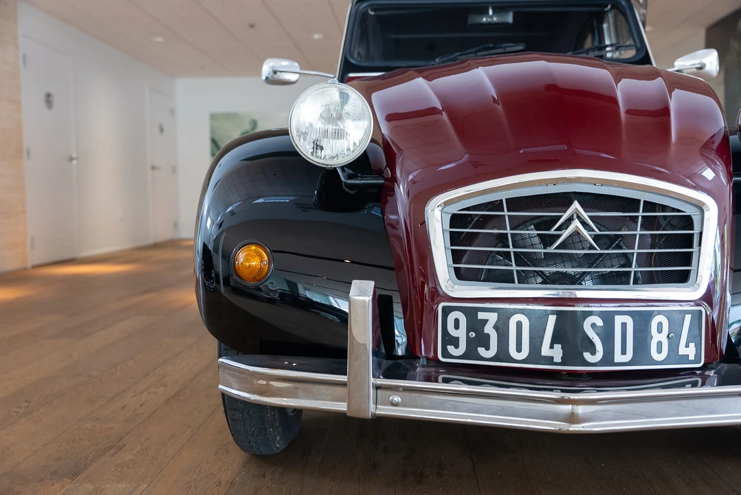 Citroen 2CV - Image 20 of 31