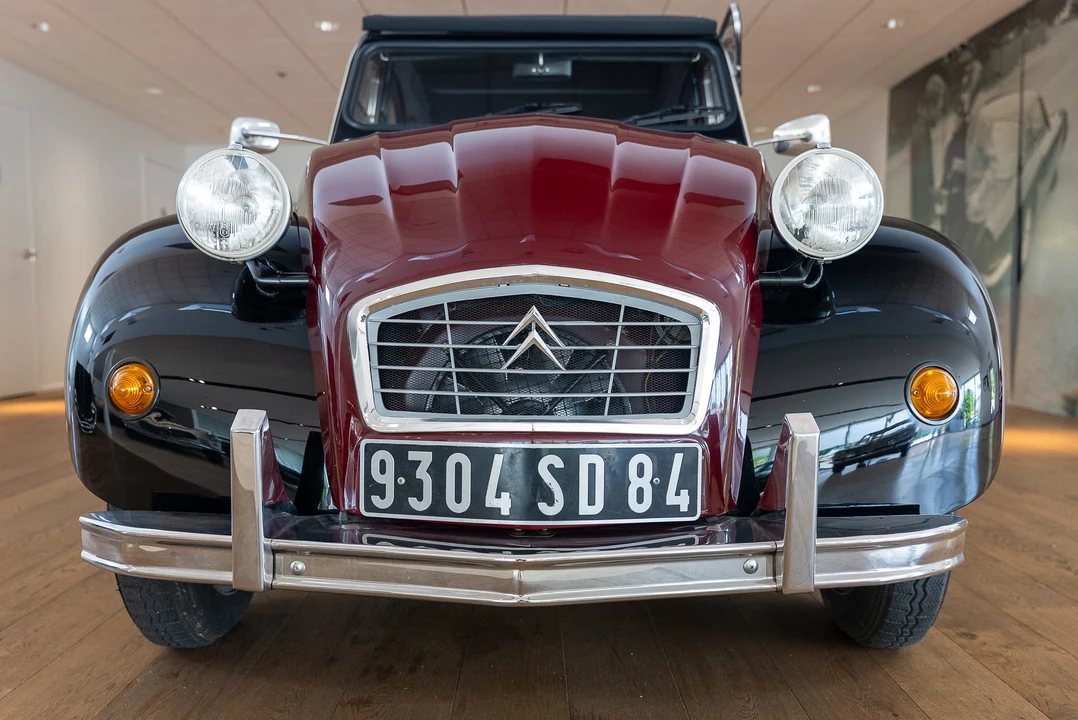Citroen 2CV - Image 22 of 31