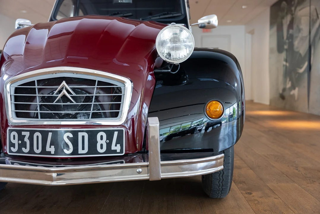 Citroen 2CV - Image 25 of 31