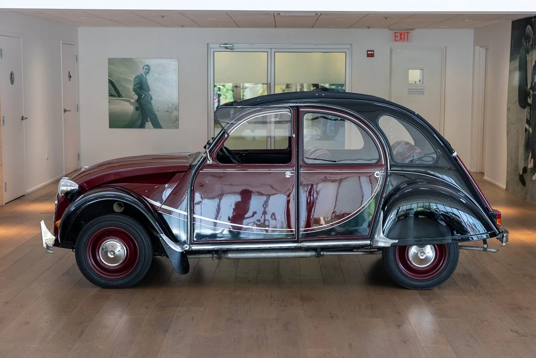 Citroen 2CV - Image 17 of 31