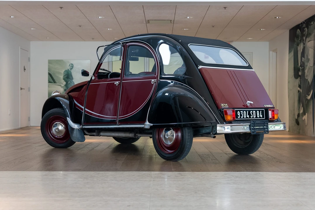 Citroen 2CV - Image 14 of 31