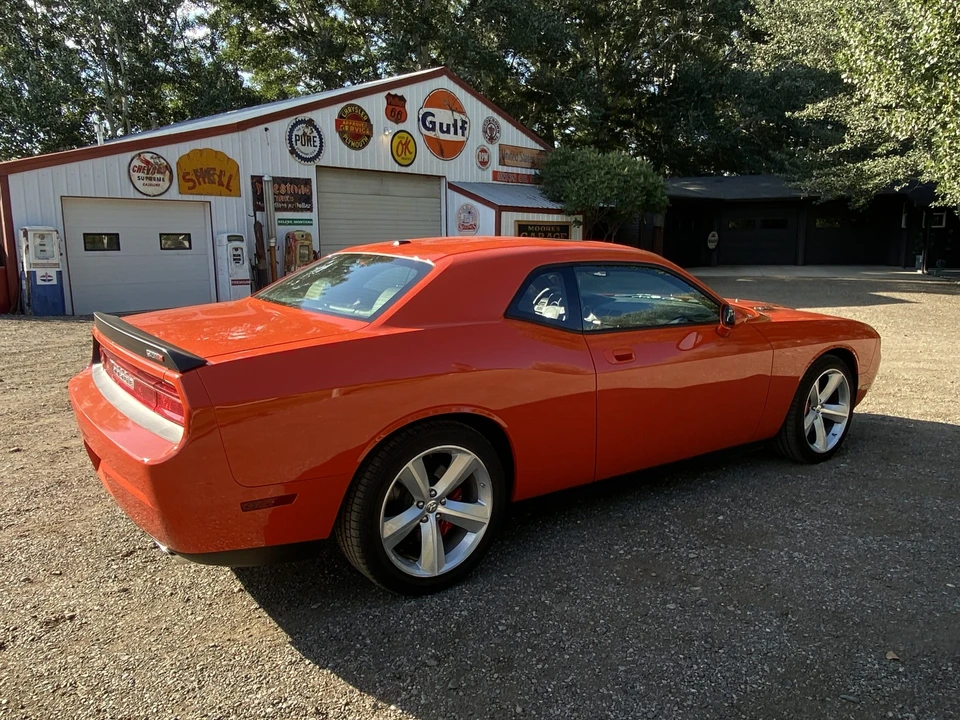 2009 Dodge Challenger SRT8 & 392 3rd Gen - Image 10 of 31