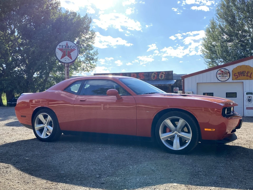 2009 Dodge Challenger SRT8 & 392 3rd Gen - Image 7 of 31