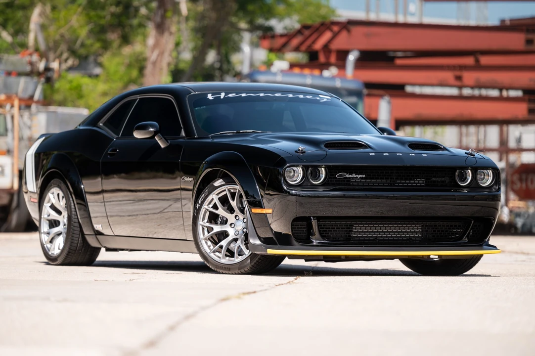 2023 Dodge Challenger SRT Hellcat 3rd Gen - Image 9 of 31