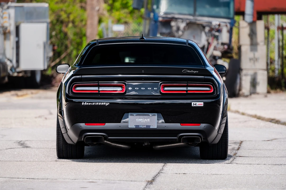 2023 Dodge Challenger SRT Hellcat 3rd Gen - Image 16 of 31
